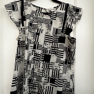 Calvin Klein Black & White Graphic Pattern Top